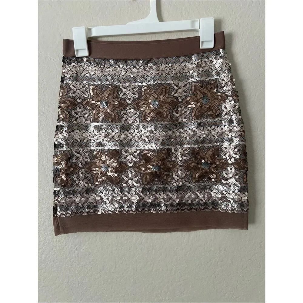 NWT CHELSEA & VIOLET Ice Princess Sequin Floral Mini Skirt in Taupe XS
